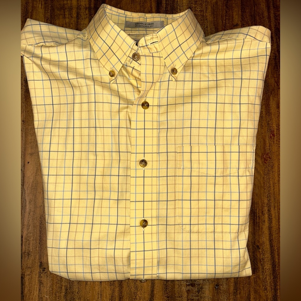 L.L. Bean Men’s Medium Yellow Check Short Sleeve Button-Down Shirt
